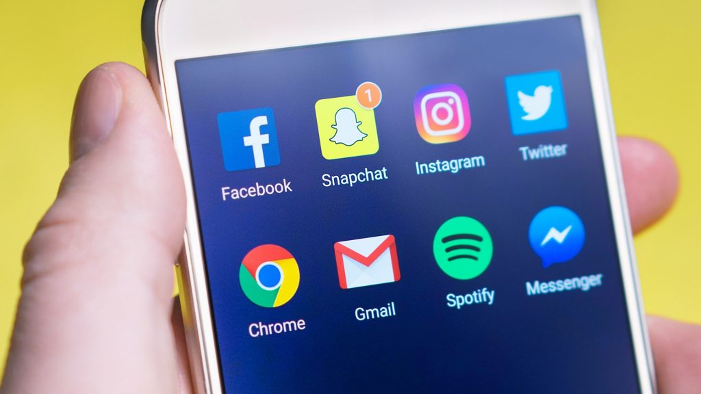 اعلانات مواقع التواصل الاجتماعي انستقرام – سناب شات – تويتر